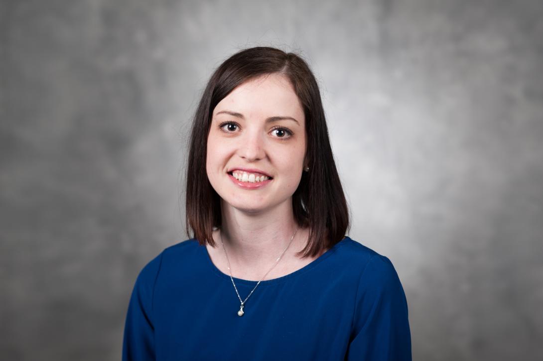 headshot of lauren evans