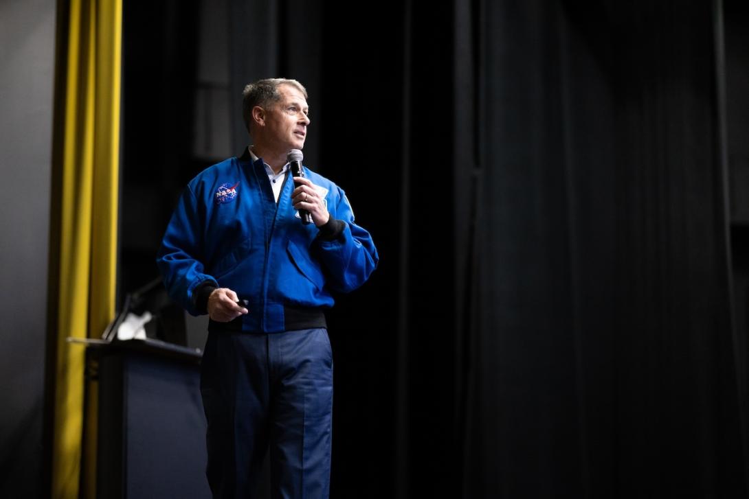 Astronaut Shane Kimbrough presenting at the lecture